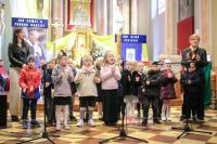 Dzieci z przedszkola śpiewają