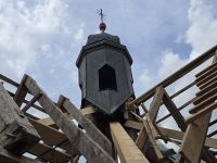 Remont dachu na kościele